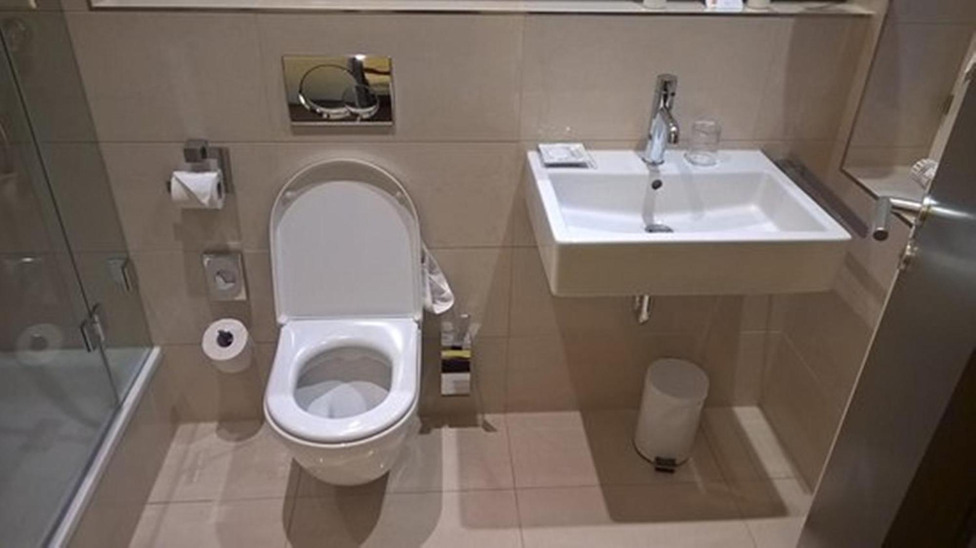 Hotel Aerocity Golden Close To New Delhi Airport エクステリア 写真